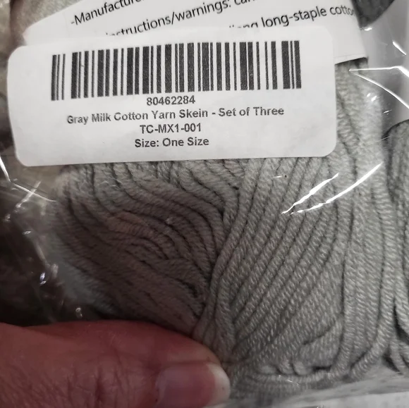 6 Skeins of Milk Cotton Yarn : 3 skeins Grey and 3 skeins purple yellow pink - Picture 4 of 8